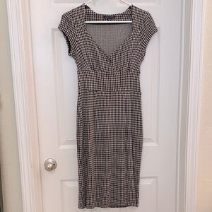 Banana Republic Black and Gray Houndstooth Midi Dress